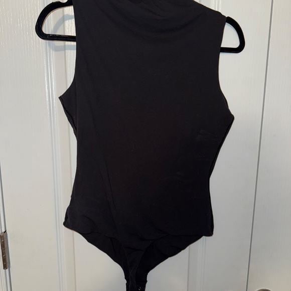 SKIMS High-Neck Sleeveless Bodysuit - Picture 3 of 3